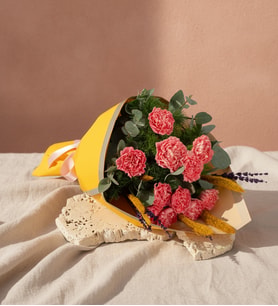 Sarı Bukette Pembe Karanfiller