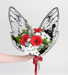Kelebek Bukette Kırmızı Gerbera ve Beyaz Papatyalar