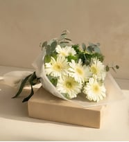 Beyaz Gerberalar Çiçek Buketi Lolaflora