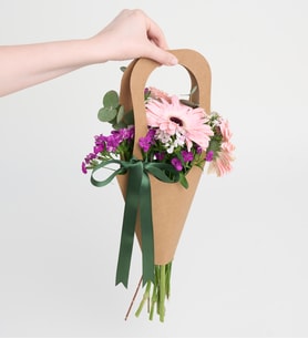 Kraft Taşımalı Bukette Pembe Gerbera ve Hüsnüyusuf
