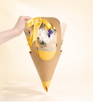 Kraft Taşımalı Bukette Papatyalar ve Lavantalar