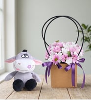 Kraft Çantada Papatya ve Peluş Eşek