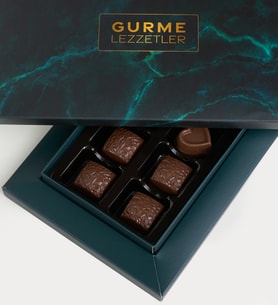 Yeşil Kutuda Kalp, Kare ve Sütlü Gurme Lezzetler