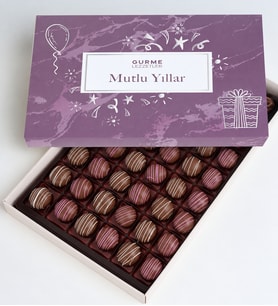 Mutlu Yıllar Çilek & Fındık Aromalı Trüf Gurme Lezzzetler