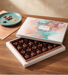 Hediye Paketi ve Kalp Gurme Lezzetler Kutusu 300g