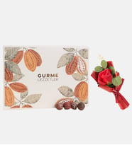 Yapay Gül Buketi ve Büyük Gurme Lezzetler Kutusu