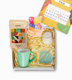 Yeşil Kupa & Bardak Altlıklı Kişiye Özel Takvimli Set