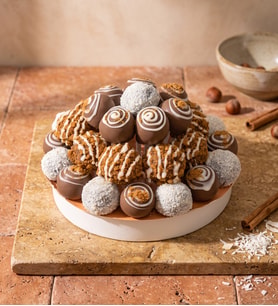 Lotus Biscoff® Bisküvi Süslemeli Kek Buketi