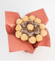 Lotus Biscoff® ve Muz Aromalı Beyaz Kek Buketi