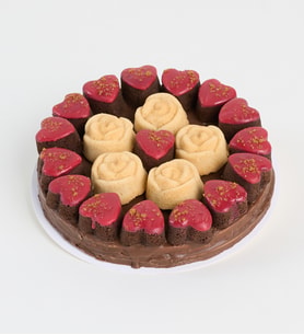 Kağıt Helvada Gül ve Lotus Biscoff® Kalp Kekler