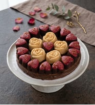 Kağıt Helvada Gül ve Lotus Biscoff® Kalp Kekler