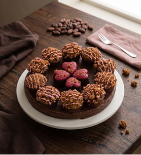 Kağıt Helvada Lotus Biscoff® Süslü ve Kalpli Kekler