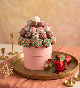 Yapay Gül ve Pembe Saksıda Lotus Biscoff® Trüfler