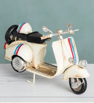Nostaljik Metal Vespa Beyaz 17 cm hf9035