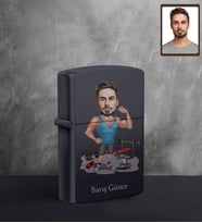 Kişiye Özel Sporcu Karikatürlü UV Baskılı Siyah Benzinli Çakmak Bay-8