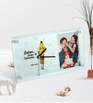 BK Gift Kişiye Özel Babam Bildiğim Tek Kahraman Fotoğraflı Masaüstü Cam Saat (Beyaz)