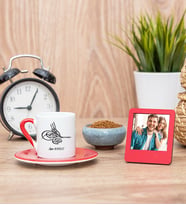 Tuğra Desenli Kırmızı Kahve Fincanı ve Kırmızı Mini Fotoğraf Çerçevesi