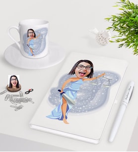 BK Gift Kişiye Özel Bayan Avukat Karikatürlü Beyaz Defter Kalem Türk Kahvesi Fincanı Seti-2 (Model 1)