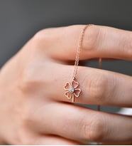 Papatya Silver Kadın Tektaşlı Yonca Model Rose Kaplama 925 Ayar Gümüş Kolye
