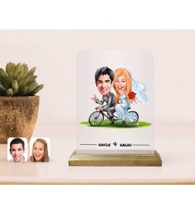 BK Gift Kişiye Özel Evleniyoruz Karikatürlü Çerçeve-3 (Beyaz)