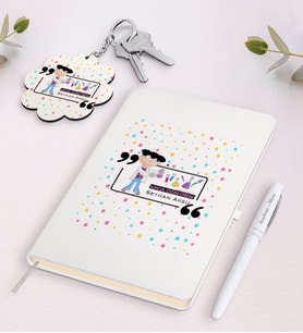 BK Gift Kişiye Özel Kimya Öğretmeni Beyaz Defter Kalem Ve Anahtarlık Hediye Seti-2 (Model 1)