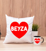 İsim Yazılı Kırmızı Kalpli Kare Yastık ve Siyah Kupa Bardak