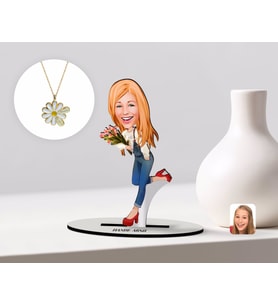 BK Gift Kişiye Özel Kadın Karikatürlü 3D Ahşap Biblo ve İsimli Tarihli Papatya Kolye Seti-13 (Model 1)