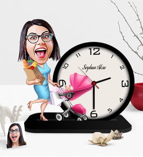 BK Gift Kişiye Özel Ev Hanımı Anne Karikatürlü Ahşap Masaüstü Saat - 1 (Çok Renkli)