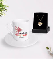 BK Gift Kişiye Özel İngilizce Öğretmeni Türk Kahvesi Fincanı ve İsimli Papatya Kolye Hediye Seti-1 (Model 1)