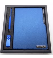 Wings W97 Lacivert 15x21 Defter + Kalem + 16Gb. Usb Bellek Seti  Hepsi İsme Özel - Hediyelik Set