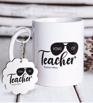 BK Gift Kişiye Özel Öğretmenin Kralı Beyaz Kupa ve Anahtarlık Hediye Seti (Model 1)