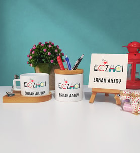 Eczacı Hediye Ahşap Altlıklı Fincan Kalemlik ve Dekoratif Taş Baskı Hediye Seti