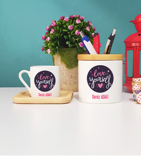 Love Yourself Tasarımlı Kişiye Özel Hediye Ahşap Altlıklı Türk Kahvesi Fincanı ve Kalemlik Seti