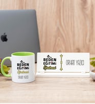 Beden Eğitimi Öğretmeni Yeşil Kupa Bardak Ve Masa İsimliği Hediye Seti