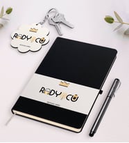 BK Gift Kişiye Özel Radyocu Siyah Defter Kalem Ve Anahtarlık Hediye Seti (Model 1)