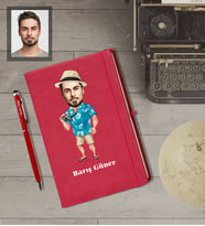 Kişiye Özel Erkek Karikatürlü  Kırmızı Defter Kalem Hediye Seti Model-11