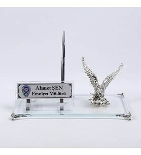 UÇAN KARTAL FİGÜRLÜ EFES VİP KRİSTAL SET MASA İSİMLİK HEDİYELİK OFİS MASA İSİMLİĞİ (Gümüş)