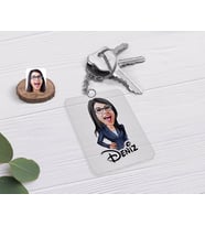 BK Gift Kişiye Özel Kadın Patron Karikatürlü Şeffaf Pleksi Anahtarlık-4 (Beyaz)
