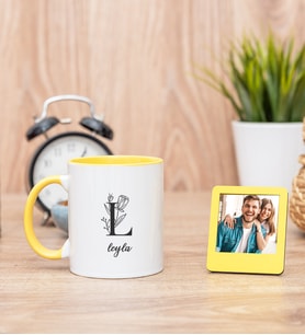 Baş Harfli Çiçek Tasarım Sarı Kupa Bardak ve Sarı Mini Fotoğraf Çerçevesi