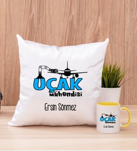 Uçak Mühendisi Kare Yastık ve Sarı Kupa Bardak