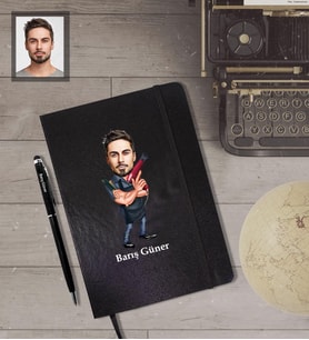 Kişiye Özel Berber Karikatürlü Siyah Defter Kalem Hediye Seti   Bay-4