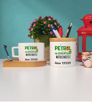 Petrol Ve Doğalgaz Mühendisi Ahşap Altlıklı Fincan ve Kalemlik Seti