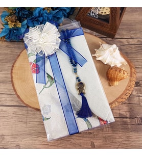 Hediyelik Seccade, Şal, Kristal Tesbih, Süslemeli Asetat Kutulu (30×18) Paket (Model 1)
