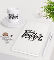 BK Gift Kişiye Özel İngilizce Öğretmeni Beyaz Defter Kalem Türk Kahvesi Fincanı Seti-15 (Model 1)