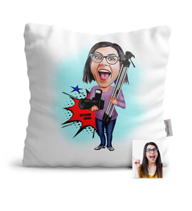 BK Gift Kişiye Özel Bayan Profesyonel Fotoğrafçı Karikatür  Yastık  1