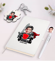 BK Gift Kişiye Özel Şövalye Karikatürlü Beyaz Defter Kalem ve Anahtarlık Hediye Seti-2 (Model 1)