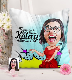 BK Gift Kişiye Özel Bayan Model Karikatürlü  Yastık  1