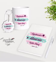 BK Gift Kişiye Özel Öğretmenler Gününüz Kutlu Olsun Kupa Anahtarlık Beyaz Defter Kalem Hediye Seti-4 (Model 1)