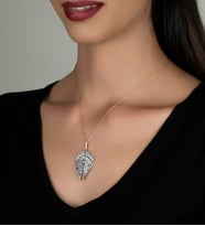 Gümüş Zirkon Taşlı Yaprak Tasarım Kolye (Rose)
