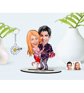 BK Gift Kişiye Özel Sevgililer Karikatürlü 3D Ahşap Biblo ve İsimli Silver Papatya Anahtarlık-2 (Model 1)